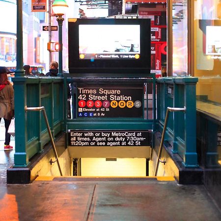 Time Square 42Nd Street Private Room New York Exterior photo